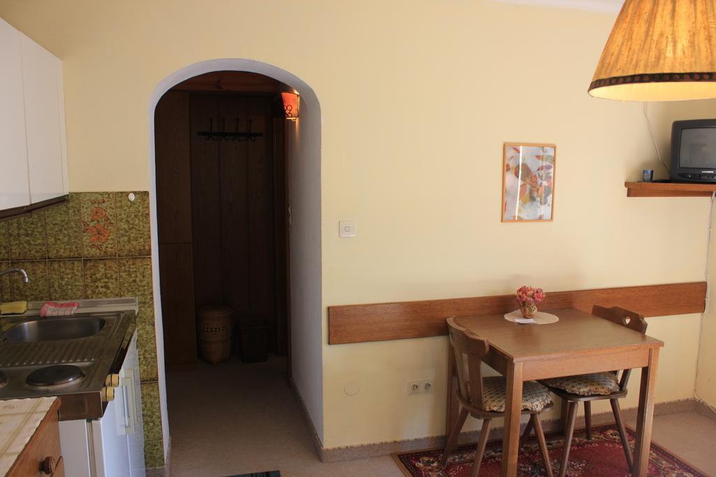 Haus Sigrid Apartment Бад Клайнкирххайм Екстериор снимка