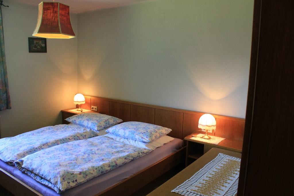 Haus Sigrid Apartment Бад Клайнкирххайм Екстериор снимка